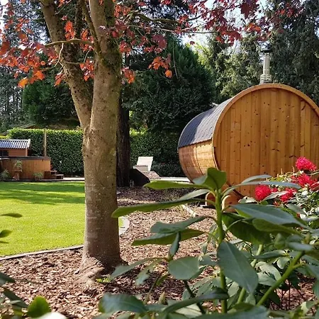 Vacation With Hottub And Sauna Lunteren
