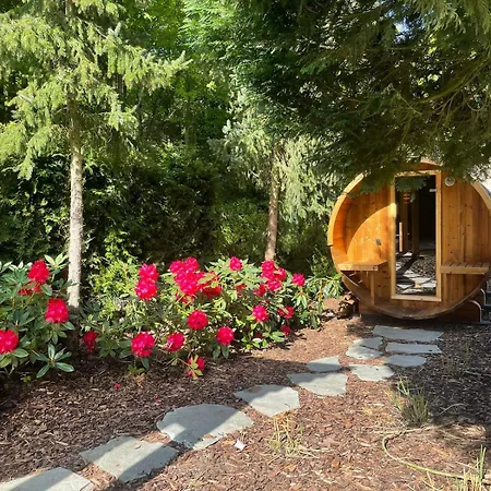 Prázdninový dům Vacation With Hottub And Sauna *