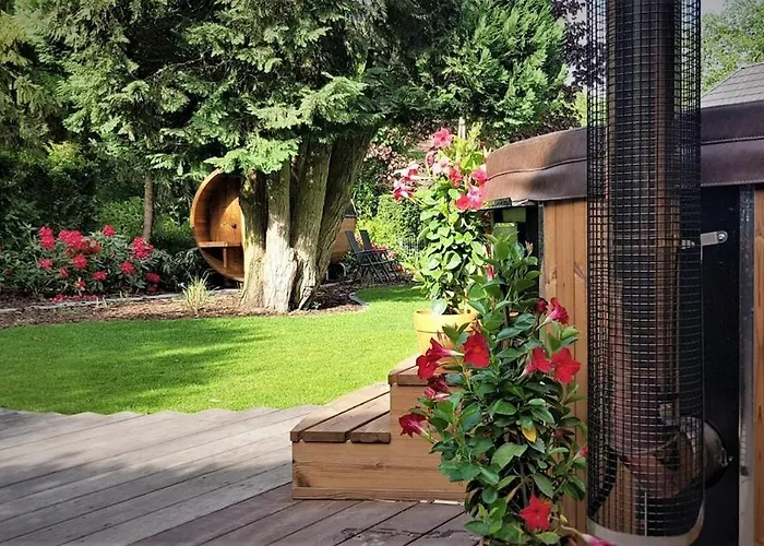 Vacation With Hottub And Sauna Lunteren
