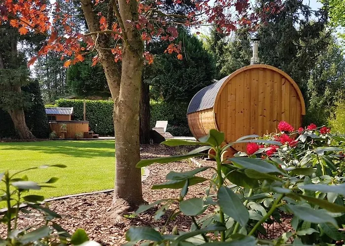 Vacation With Hottub And Sauna Lunteren